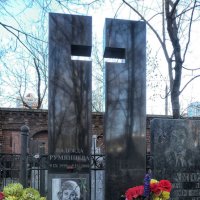 На армянском кладбище :: Алексей Виноградов