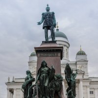 Памятник Александру :: Ирина Соловьёва