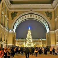 За сутки до Нового Года или ёлочка на Дворцовой... :: Sergey Gordoff