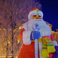 Дед Мороз поздравляет всех с новым 2022годом! :: Ирина Баскакова