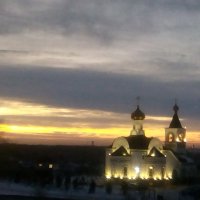 Храм в лучах заходящего Солнца. :: Андрей Хлопонин