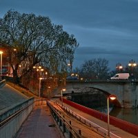 Вечер в городе :: Геннадий Пугачёв