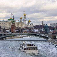 Вид на Кремль с Патриаршего моста :: Oleg S 