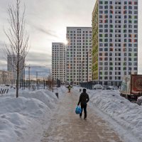 В новом микрорайоне "Бунинские луга" :: Валерий Иванович