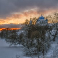 Вечерний монастырь :: Сергей Цветков