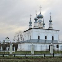 Суздаль — один из самых красивых русских городов, расположенный во Владимирской области; :: ЛЮДМИЛА 