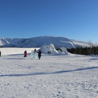 Прогулки по снежной деревне :: Ольга 