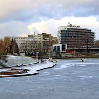 Зимний городской пейзаж :: Сергей Карачин