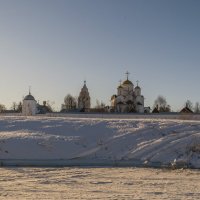 Прогулка по Каменке. Покровский монастырь :: Сергей Цветков