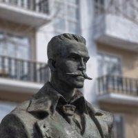 Памятник Константину Головкину (фрагмент) :: Олег Манаенков