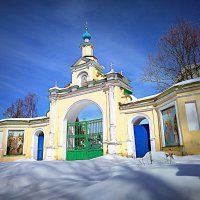 Никольский храм в Гребнево :: Любовь 