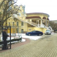 Гостиница  Украина с  тыльной  стороны :: Валентин Семчишин