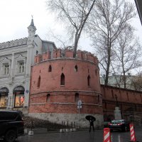Птичья башня-единственная сохранившаяся от Китайгородской стены.(1528-1535г.) :: Люба 