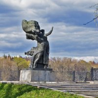 Памятник героям освободителям г Орла на "Стрелке" :: Елена Кирьянова