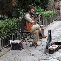 Музыкант на улице Гранады :: Любовь Зинченко 