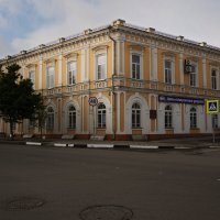 На рассвете в провинициальном городке :: M Marikfoto