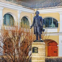 Памятник А.С.Пушкину во дворе дома на Мойке, 12 :: Стальбаум Юрий 