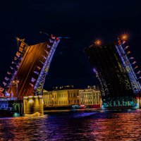 Дворцовый мост. :: Вячеслав Хаванский