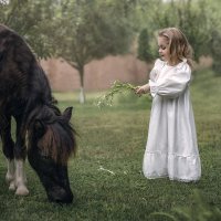 Любовь и лошадка пони)) :: Алина Ауман