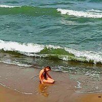 Девочка и море. :: Зоя Чария