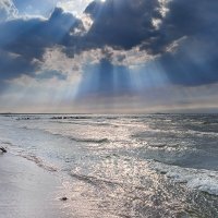 Небо и море :: Андрей Николаевич Незнанов