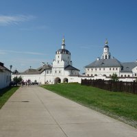 Свияжский Успенский монастырь и Вознесенская надвратная церковь :: Наталья Т