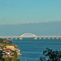 Вид на Крымский мост из Керчи :: Светлана 