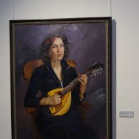 Выставка Светланы Жигаловой: Портрет с мандолиной :: Евгений 