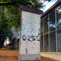 Фрагмент Берлинской стены :: veera v