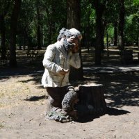 Ростов-на-Дону. Скульптура "Айболит" в Комсомольском парке. :: Пётр Чернега