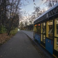 Осенние трамваи. :: Яков Реймер