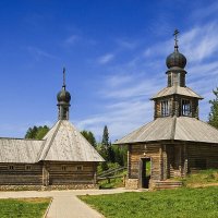 Деревянная церковь в Великорецком. :: Александр Семенов