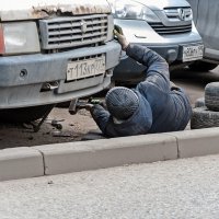 Ремонт по-русски - с помощью кувалды и какой-то матери :) :: Валерий Иванович