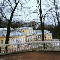 Дворец в осеннем парке :: Танзиля Завьялова