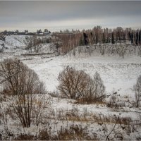"Графика зимы. К мостку"© :: Владимир Макаров