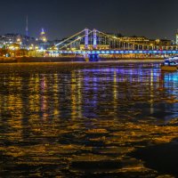 Крымский мост на Москва-реке :: Георгий А