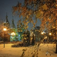Деревянный храмовый комплекс в Белгороде :: Игорь Сарапулов