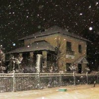 Домик под снегопадом :: Андрей Снегерёв