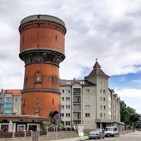 Старая водонапорная башня... :: Игорь Суханов