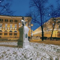 Памятник Ломоносову и улица Зодчего Росси в ночном освещении :: Стальбаум Юрий 