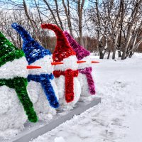 Наши любимые снеговики ! С Новым 2023 годом , дорогие друзья  ! :: Анатолий Колосов