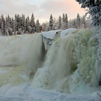 замёрзший водопад :: Valentin Orlov