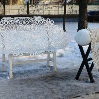 Кружевная скамейка в Вологде :: Лидия Бусурина