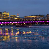 Вечер на Москве реке :: Александр Запылёнов