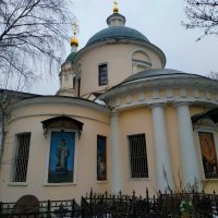 Храм на Ваганьковском кладбище :: Андрей Лукьянов