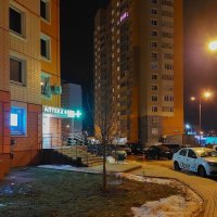 Ночь, аптека, улица, фонарь - в городе теплый январь :: Валерий Иванович