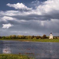 Весенний разлив у Покрова :: Александр Белый
