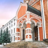 Вход в Покровский собор :: Юлия Батурина