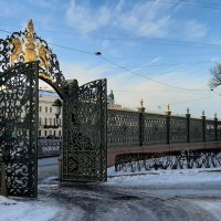 Ворота Шереметевского дворца :: Наталья Герасимова