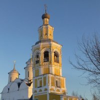 Новая колокольня с церковью Алексия :: Лидия Бусурина